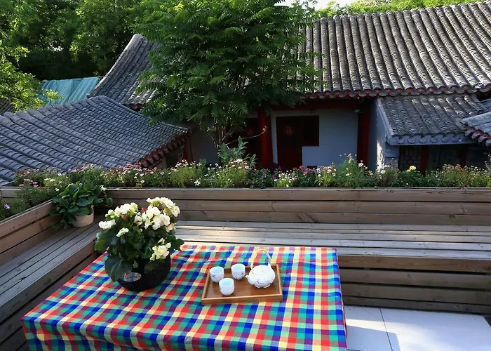 Songy Hundred-Year Courtyard Hotel